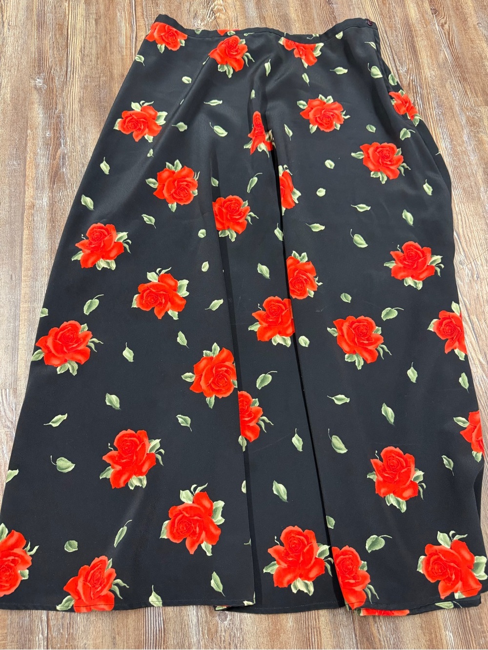 Vintage 90s red rose print maxi skirt